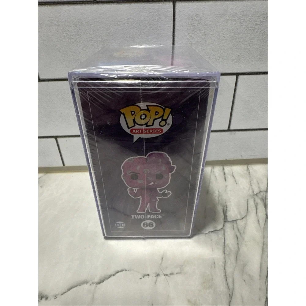 Funko POP! Two-Face #66 Batman Forever Art Series Target Exclusive w/ Protector